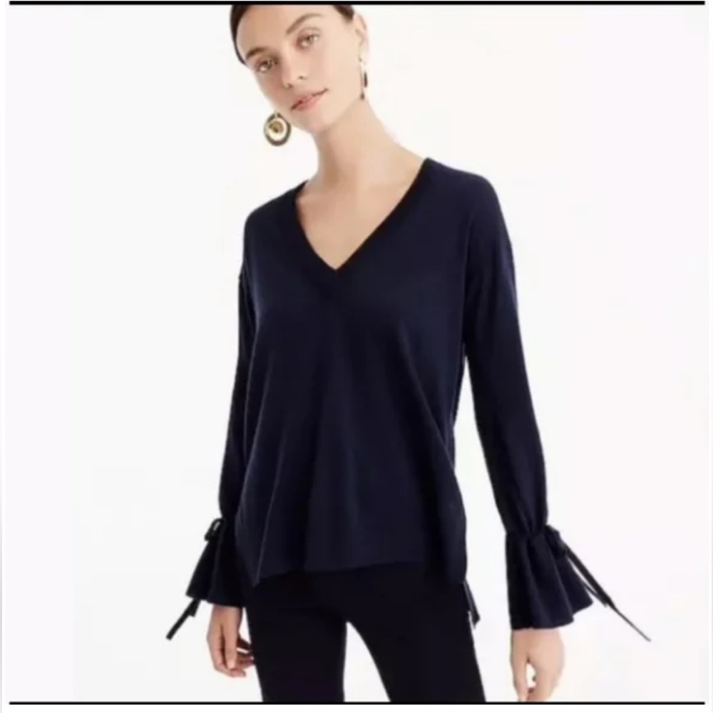 J.Crew 100% Merino Wool Bell Sleeves casual
Office work professional Sweater